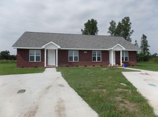 302 Cottonfield Ct, Ayden, NC 28513