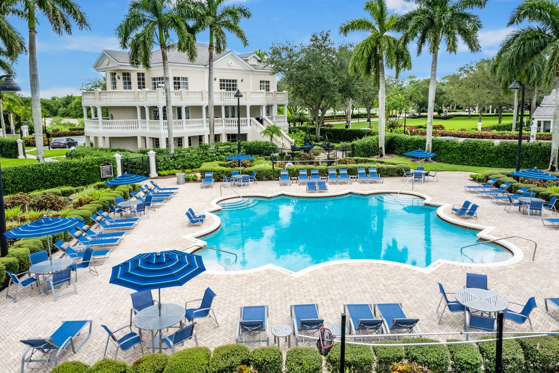 The Charleston Apartment Boca Raton