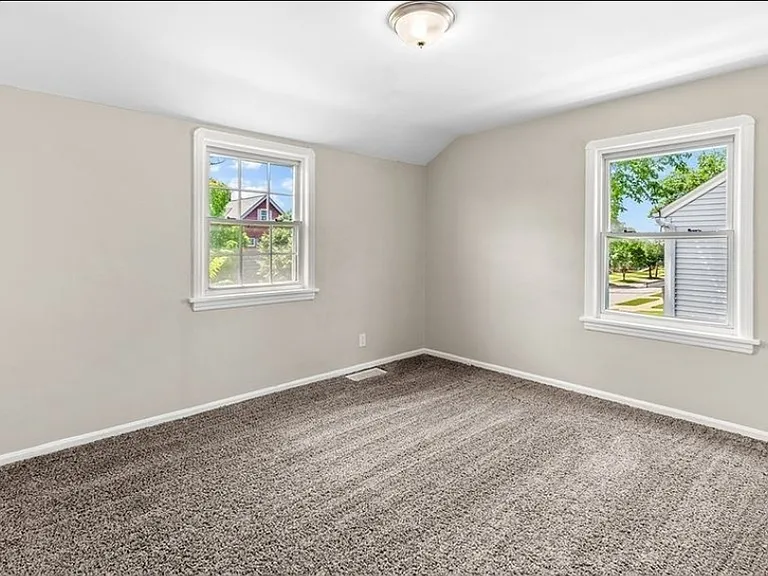 3004 Portman Ave — Photo 11
