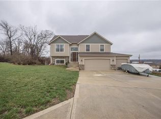 3515 NE 85th St, Kansas City, MO 64156