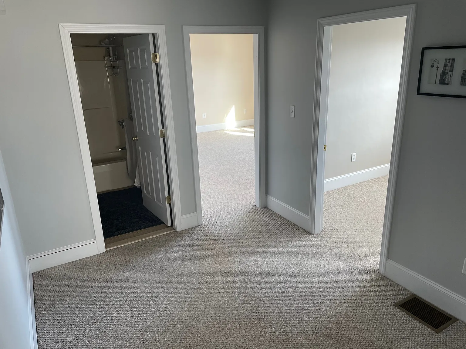 3 bed, 200 sqft, $1,700 — Photo 4