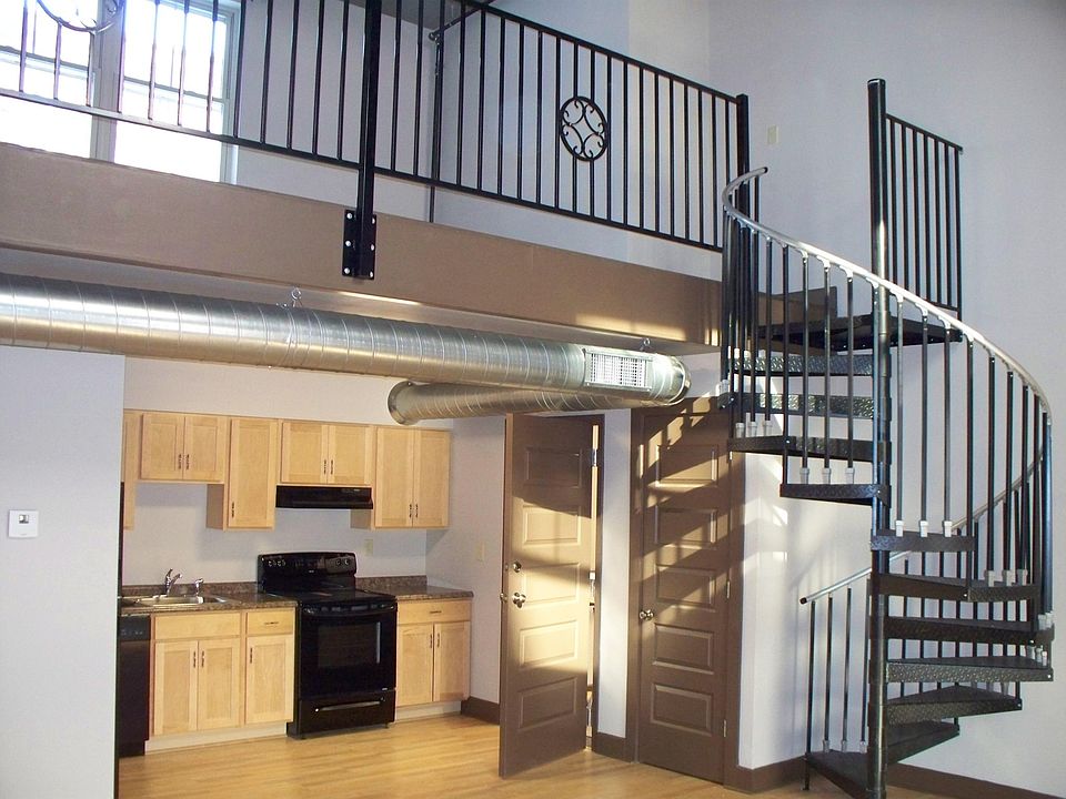 1st image of 123 W Fayette St APT 3B
