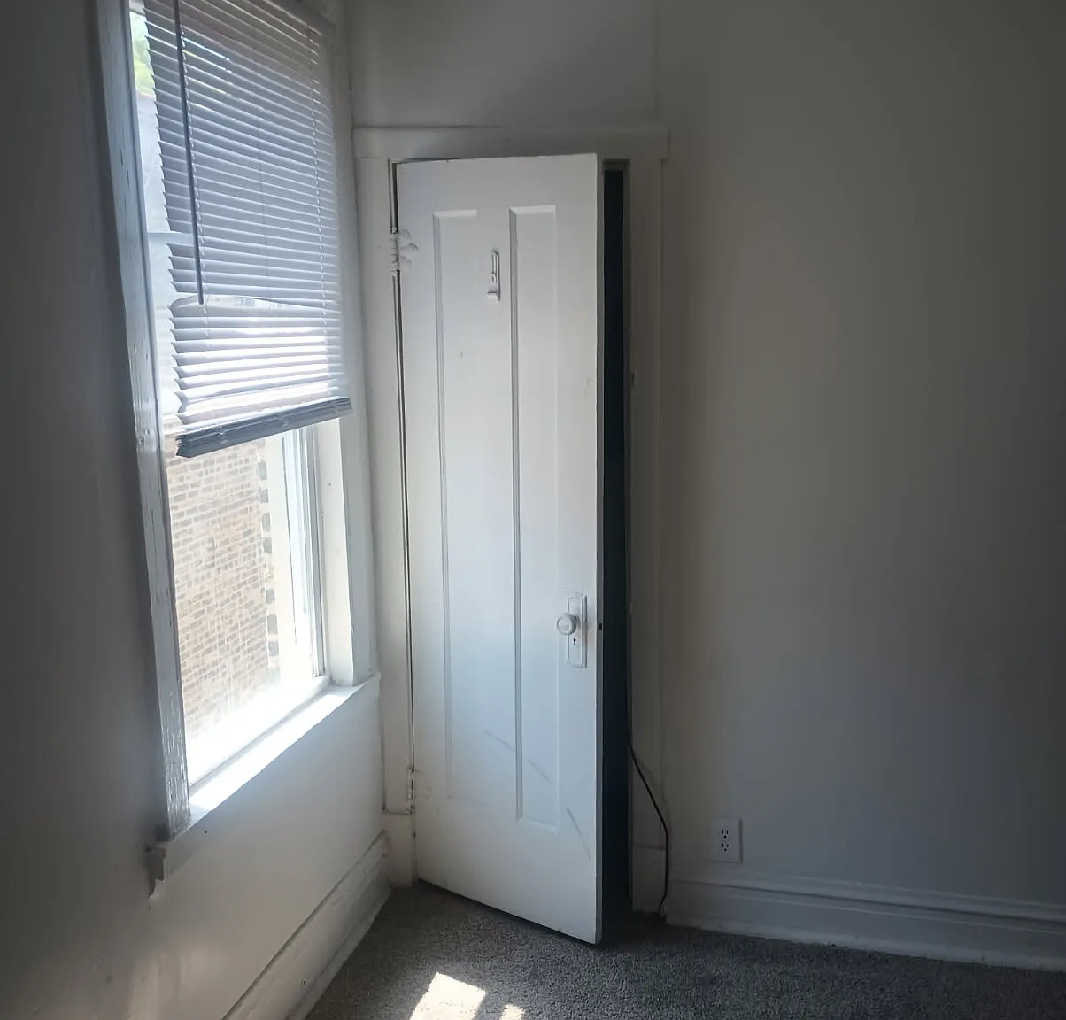 2 bed, 11 sqft, $1,200 — Photo 3