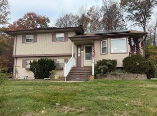 12 Todd Dr, Middletown, NY 10941