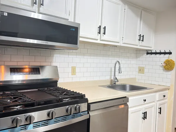 6017 Majors Ln, Columbia, MD