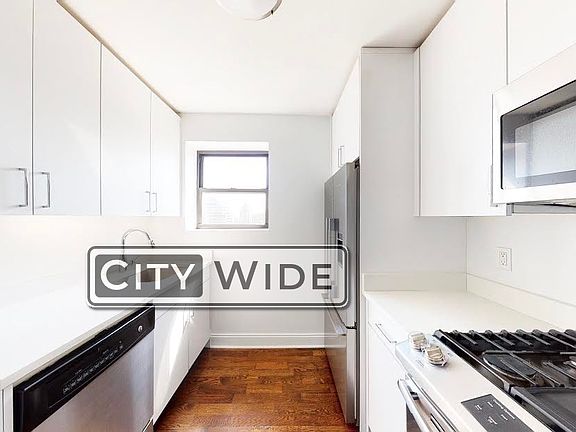 3rd image of 145 E 16th St APT 19d