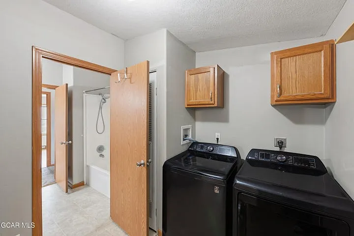 3 bed, 1800 sqft, $2,500 — Photo 2