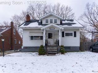 22799 Oakwood Ave, Eastpointe, MI 48021