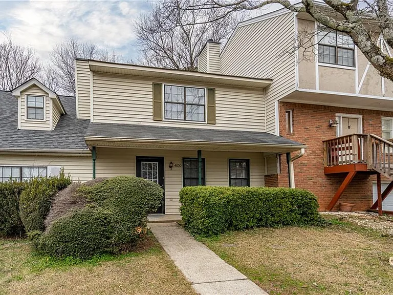 4050 Sand Wedge Cir NW — Photo 2