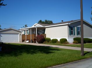 121 Cardinal Dr, Beecher, IL 60401