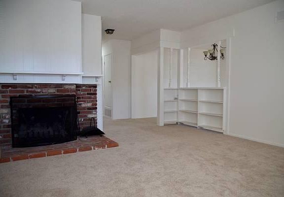 3rd image of 7518 Newport Dr