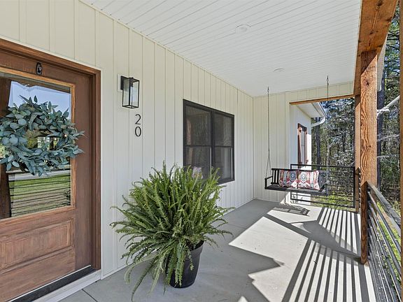 4th image of 20 Fern Hill Ln