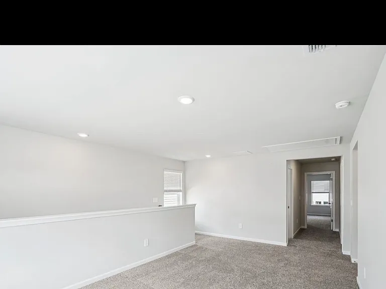 2750 Hawthorne Way — Photo 12
