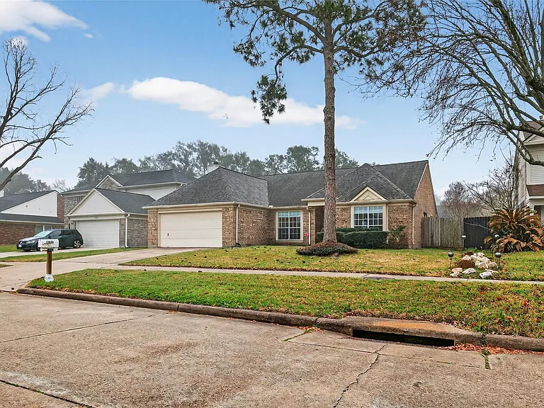 1035 Cascade Creek Dr — Photo 6