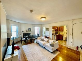 912 Beacon St APT 4, Boston, MA 02215