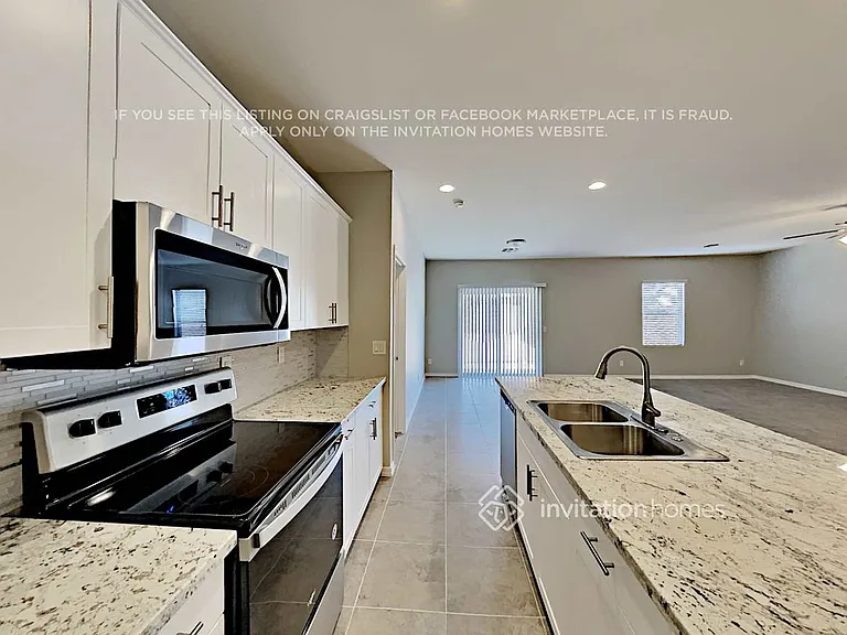 2702 E Omega Dr — Photo 8