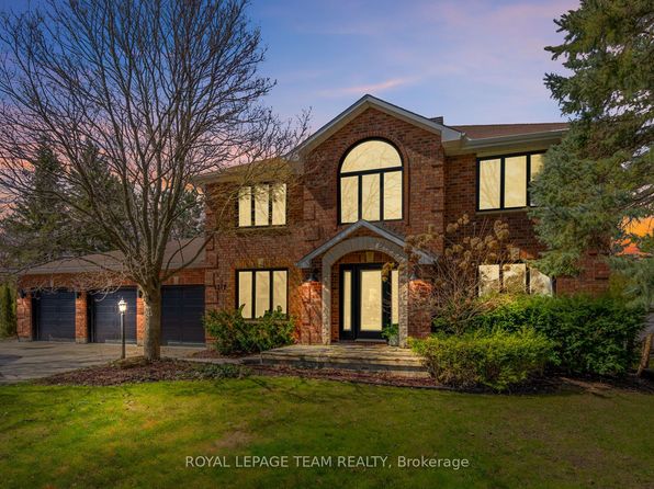 1317 Revell Dr, Ottawa, ON K4M 1K8