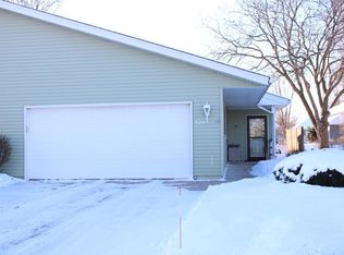 520 Graham St SW, Hutchinson, MN 55350