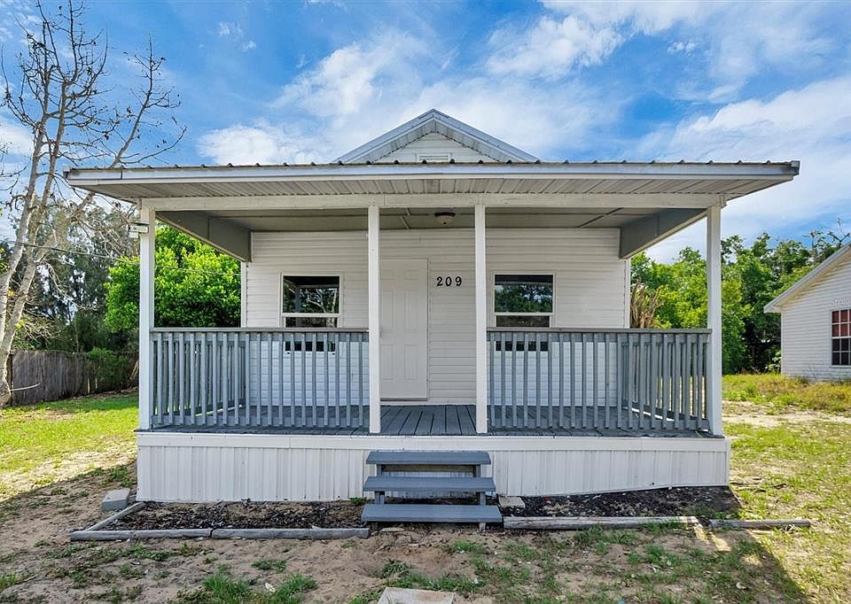 1st image of 209 PINEY AVENUE