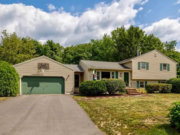 44 Toftree Lane, Dover, NH 03820