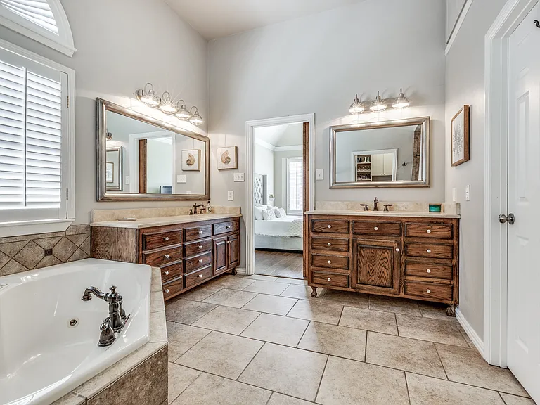 6429 Blacktree Dr — Photo 24