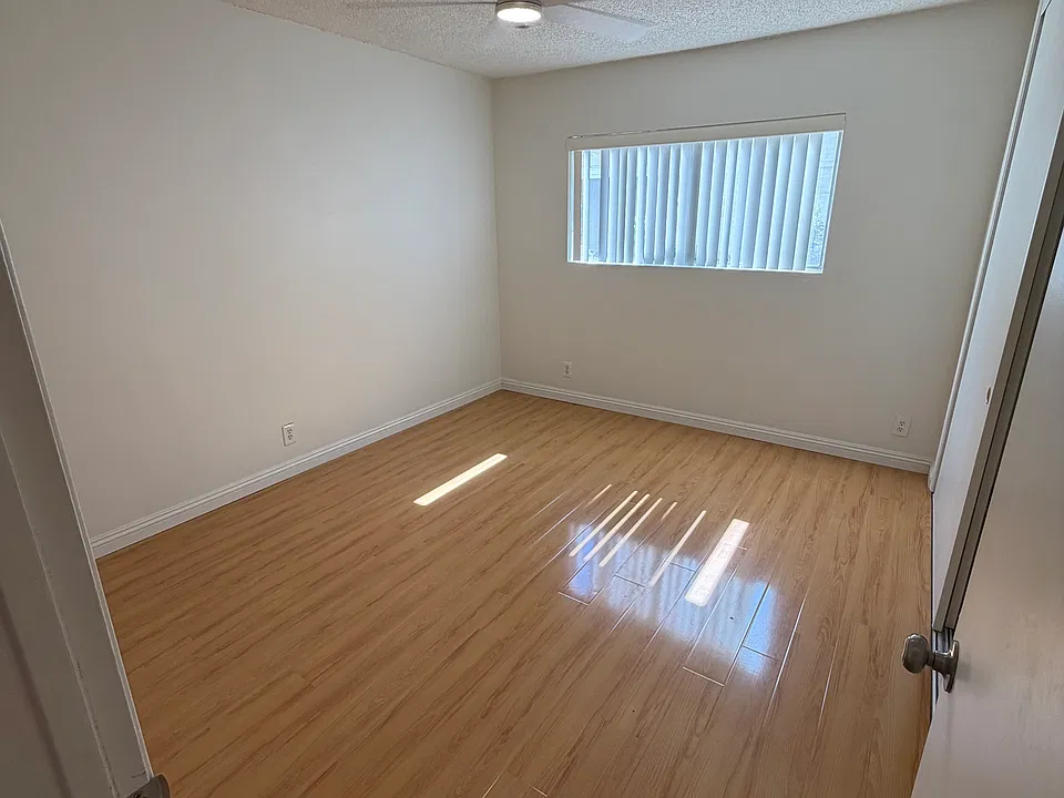 Apt 1 bedroom 1
