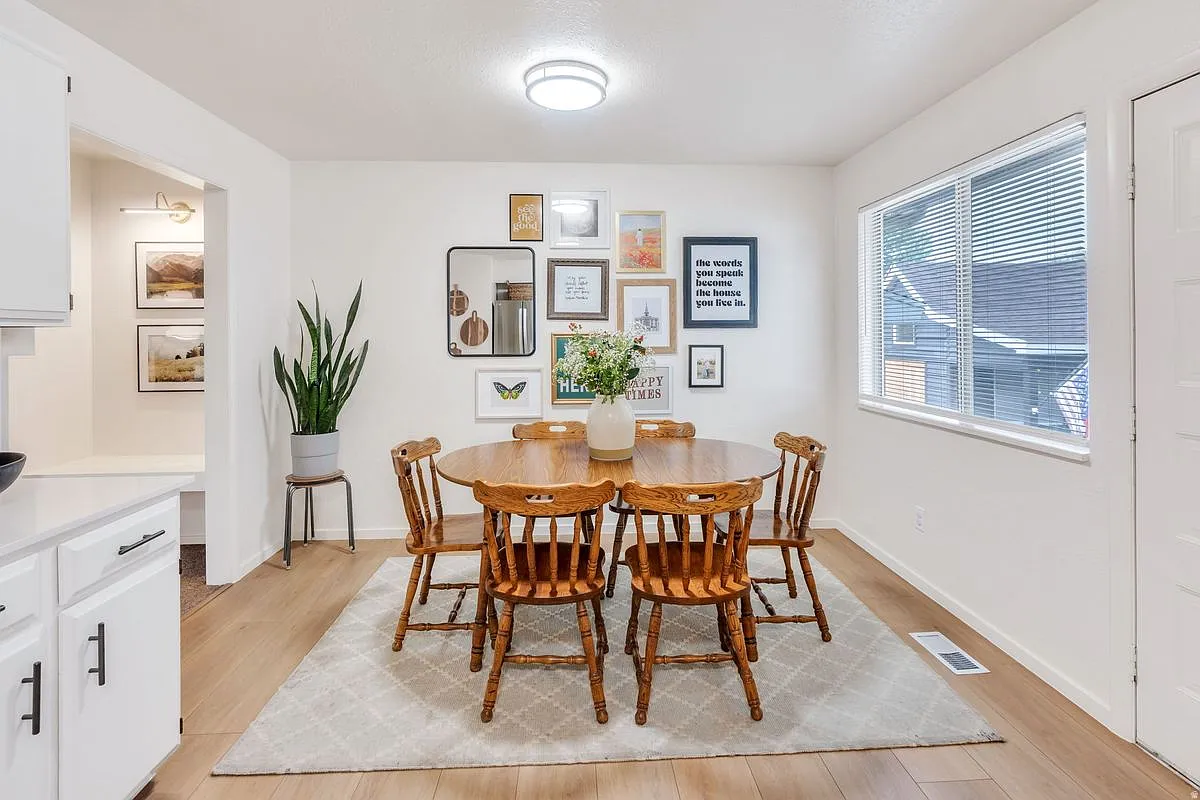 4 bed, 2.0 bath, 1964 sqft, $2,699 — Photo 4