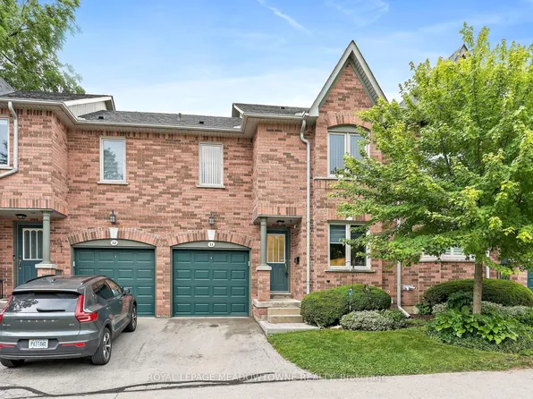 76 River Dr #11, Halton Hills, ON L7G 2J2