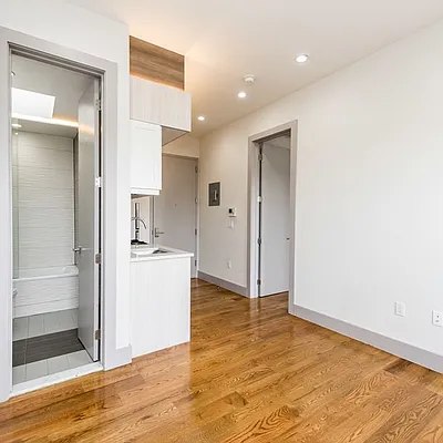 Rented by Nooklyn NYC LLC | media 21