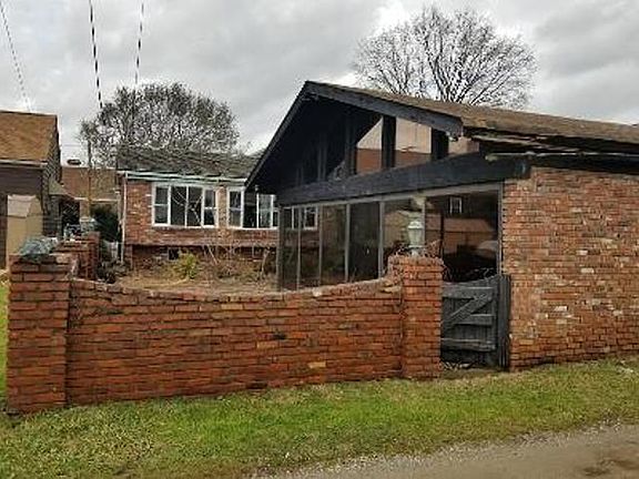 2nd image of 3856 Highland Ave