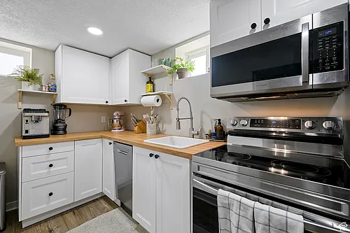 1463 W Arapahoe Ave #BASEMENT Photo 1 1463 W Arapahoe Ave #BASEMENT Photo 1