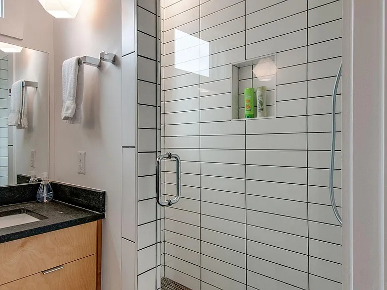 2513 White Ave #5 — Photo 11