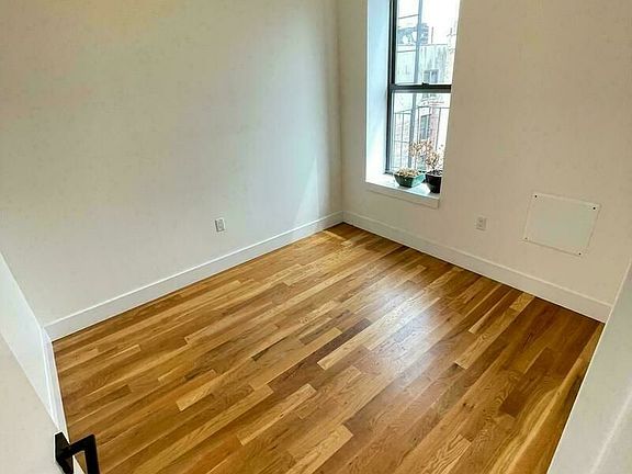 5th image of 316 Covert St APT 3R