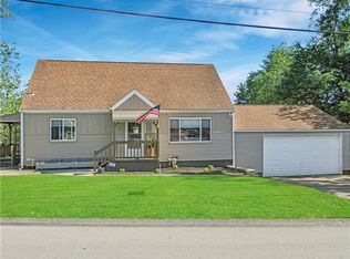 105 Charity Dr, Aliquippa, PA 15001