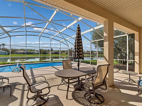 2nd image of 813 Glendora Rd N