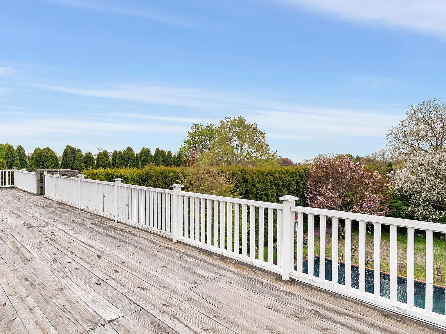 5 bed, 3.0 bath, 3000 sqft — Photo 4