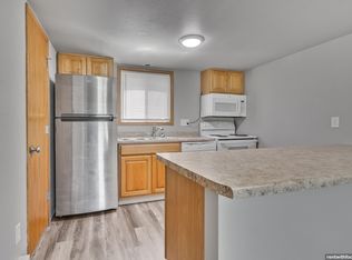 1777 Maricopa Dr #B, Oshkosh, WI 54904