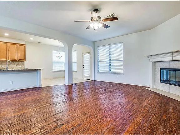 5th image of 13990 Stevens Point Dr