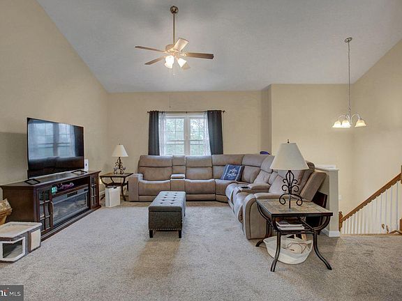 2nd image of 3799 Percy Ave