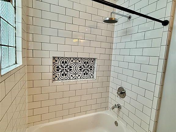 5th image of 5425 Odell St