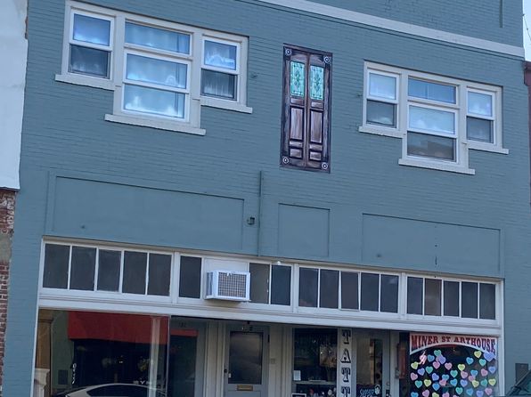 325 1/2 W Miner St #3