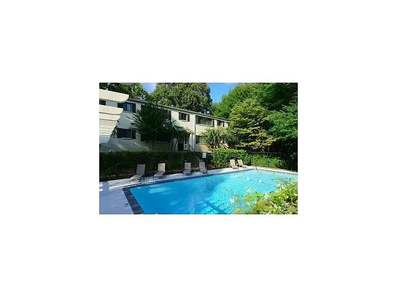 880 Glendale Ter NE photo 1