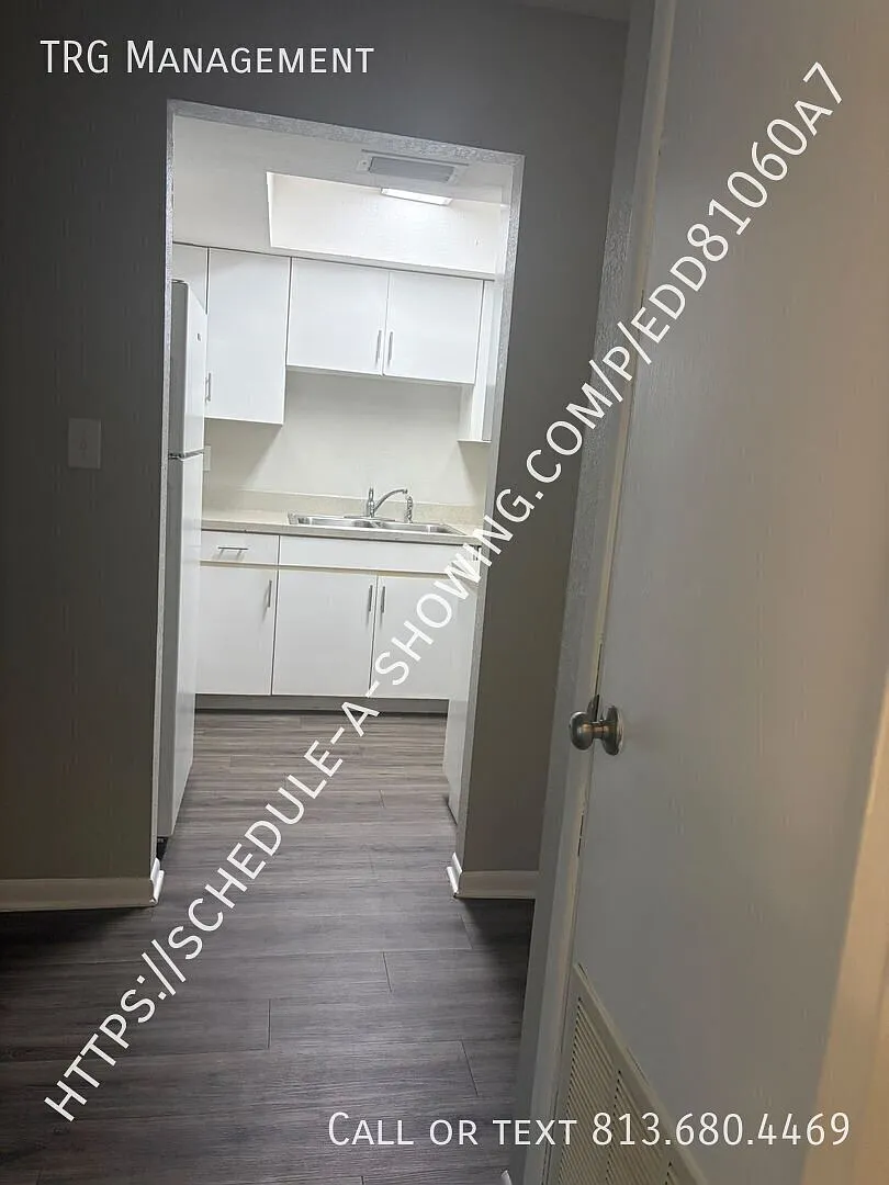 Your Perfect 2-Bedroom Awaits - $500 Deposit & First Month Free! — Photo 4