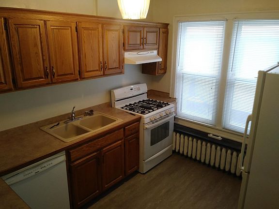 4th image of 2802 Emerson Ave N
