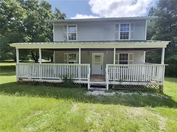 808 N Laurel St, Walhalla, SC 29691