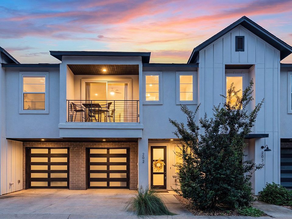 1st image of 12001 Vista Parke Dr Unit 202