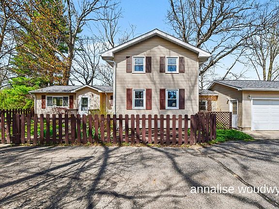 2nd image of 5728 Ethelwin Ave NE
