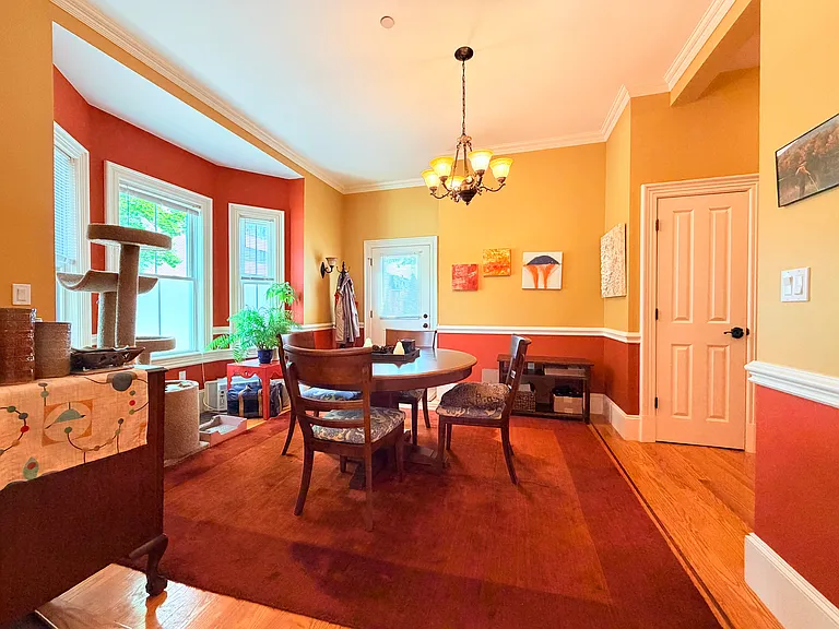 81 Walnut St #1 — Photo 5