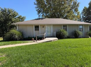 604 S Washington St, Oregon, MO 64473