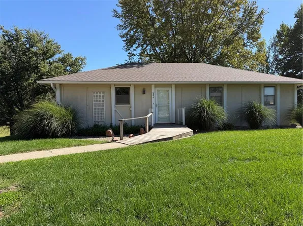 604 S Washington St, Oregon, MO 64473